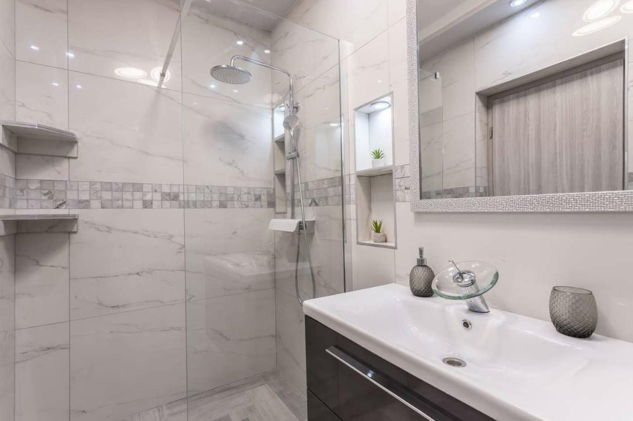 Royal Silver Apartment โวดีเซ ภายนอก รูปภาพ